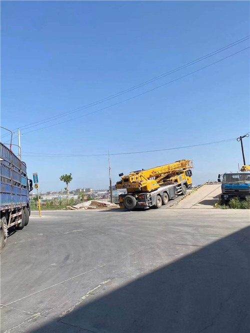 甘州区25吨吊车的租赁价格大概是多少？